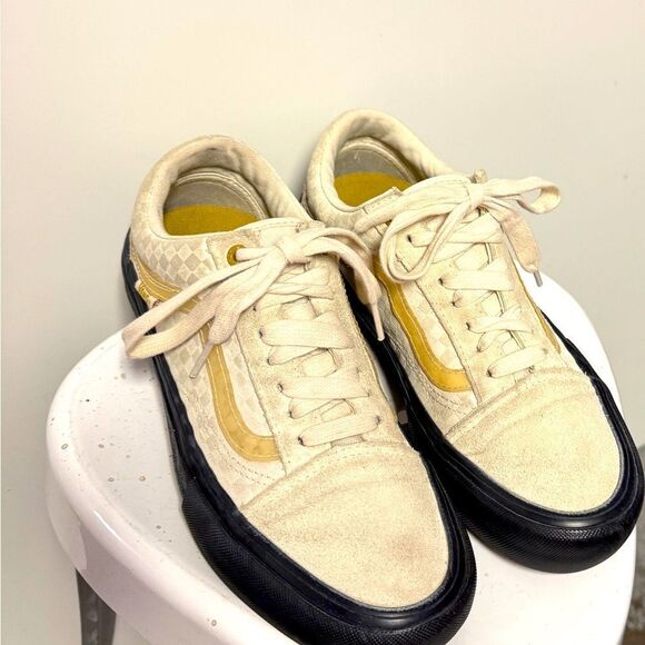 Vans Shoes - Vans shoes size 6.5 in great condition
